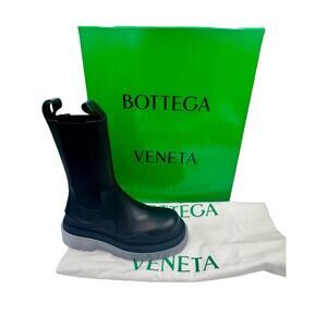BOTTEGA VENETA Womens Black 1-1/2" Platform Pull Tab Toe Wedge Chelsea 36.5